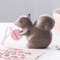 Japan Fenrisi dream can be used as an ornament of the little squirrel tape measure storage basket Mini bowl jewelry plate