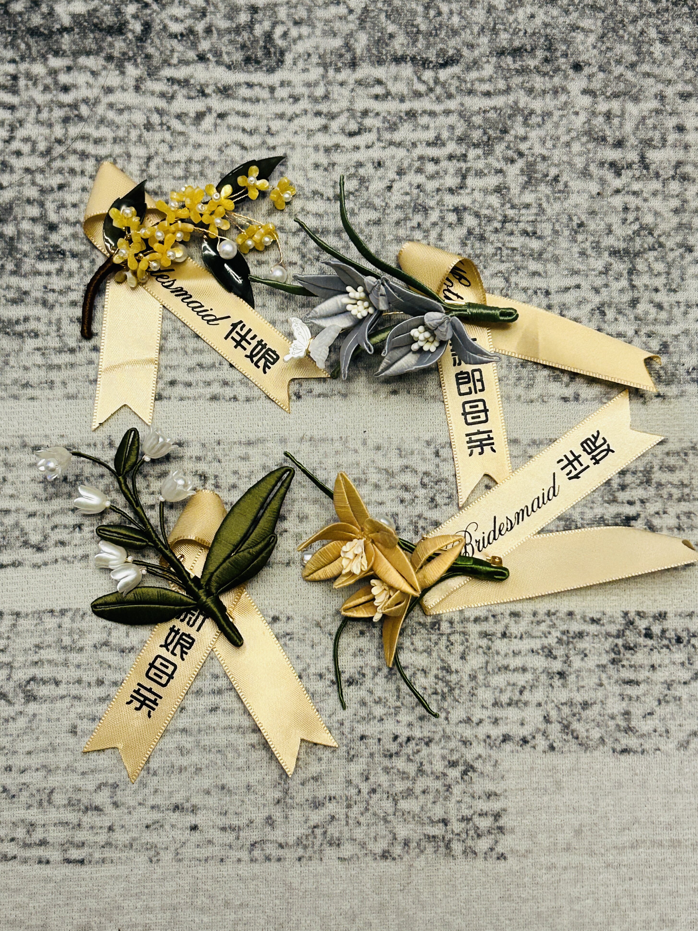 胸针高档女2022年新款手工铃兰花缠花别针配饰 复古胸花大衣配饰