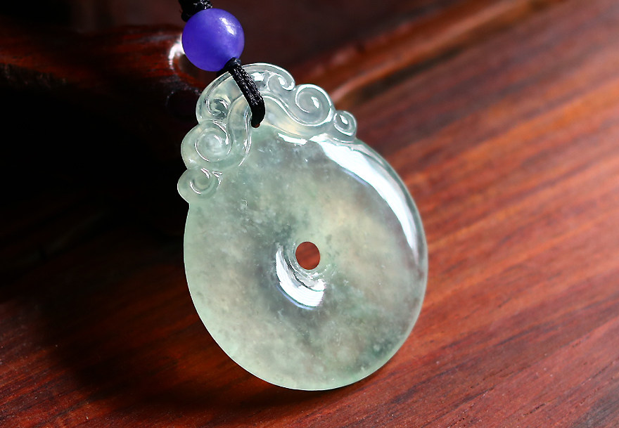 缅甸天然翡翠a货~冰种水润特色怀古吊坠8.81克