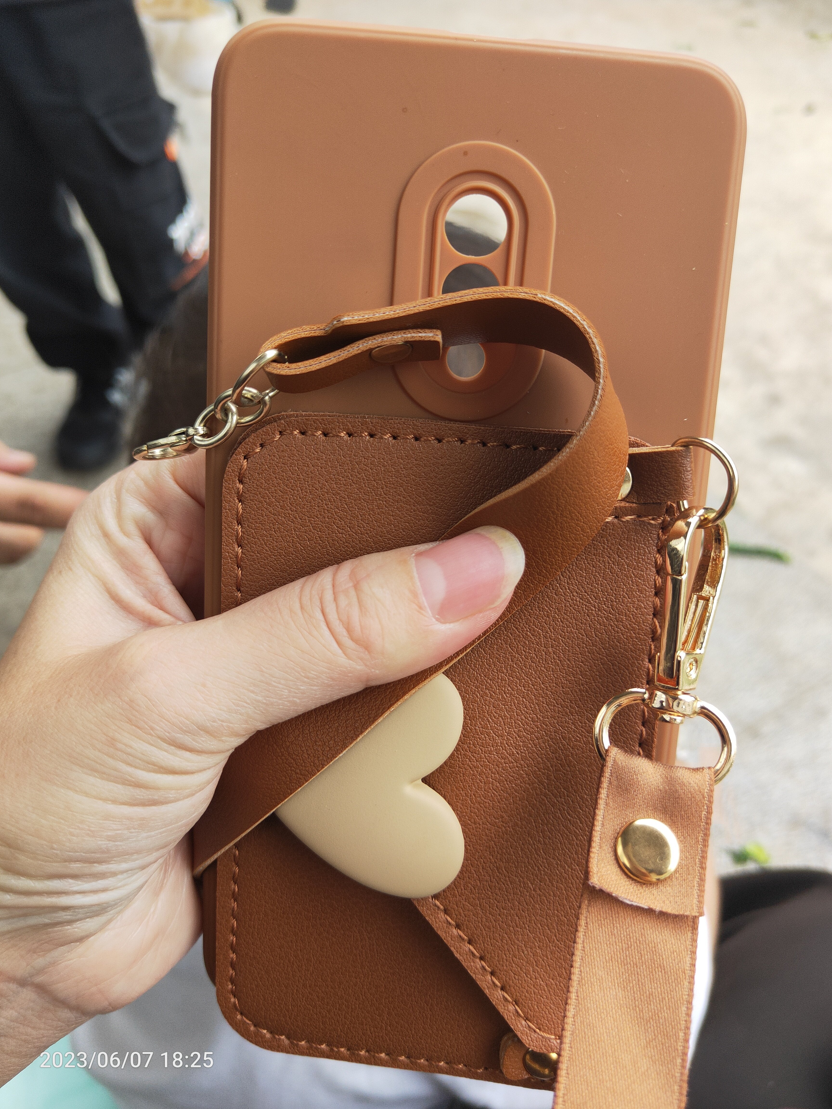 奶咖色爱心零钱卡包oppok11x手机壳k10活力版findx6/x2斜挎k7x背带