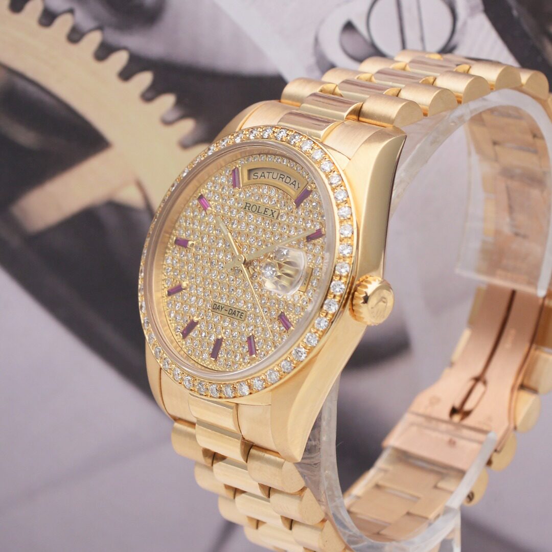 红宝石满天星[9.8新]劳力士星期日历型后镶钻自动机械男表18238