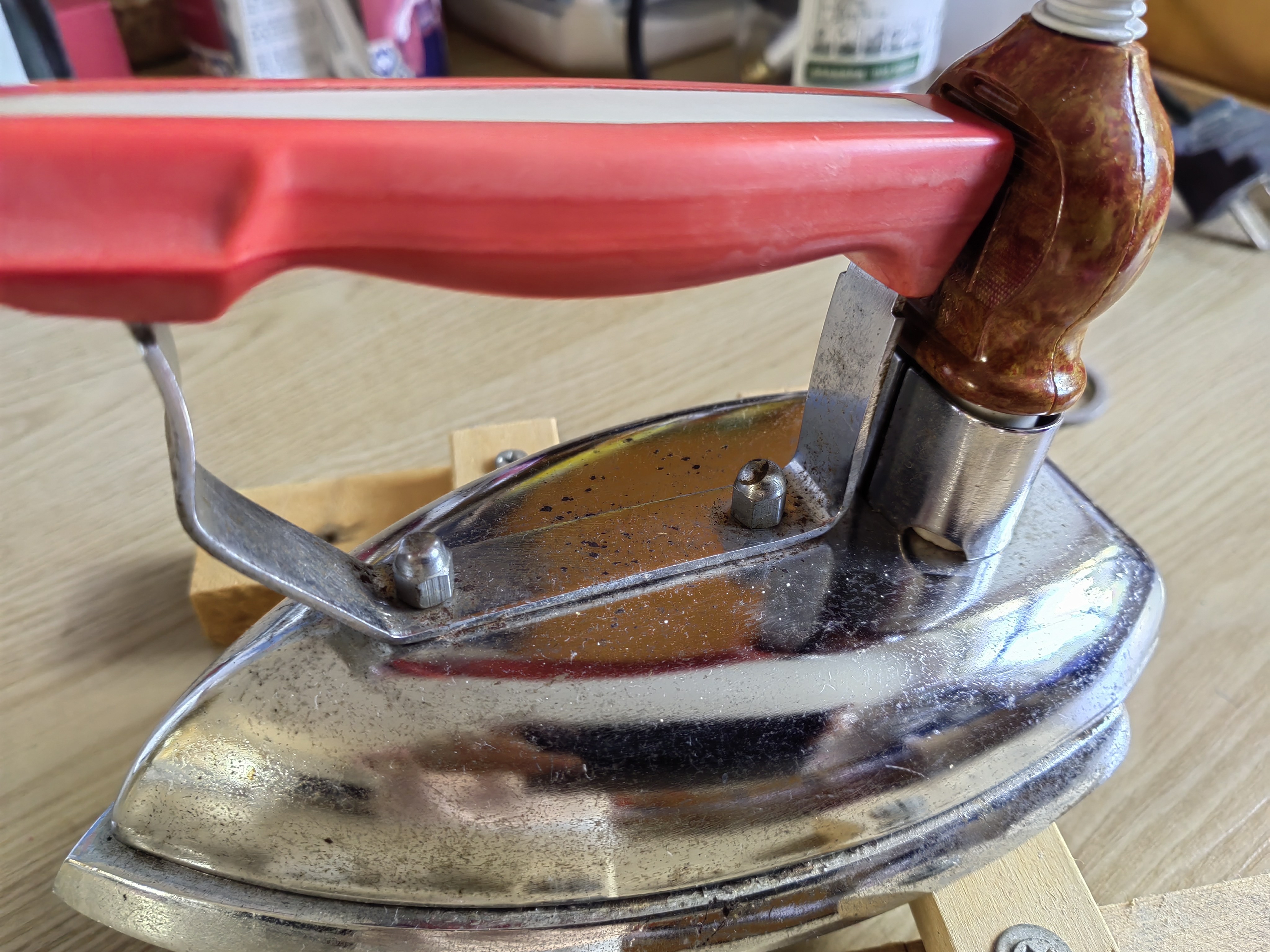 老式电熨斗2孔插头通用电水壶电炉电源线耐高温陶瓷插头配件 包邮