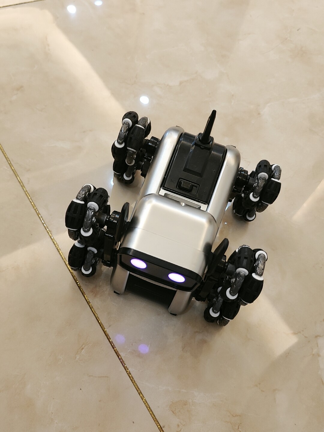 儿童遥控汽车大号八轮特技车手势感应变形遥控车玩具男孩生日礼物