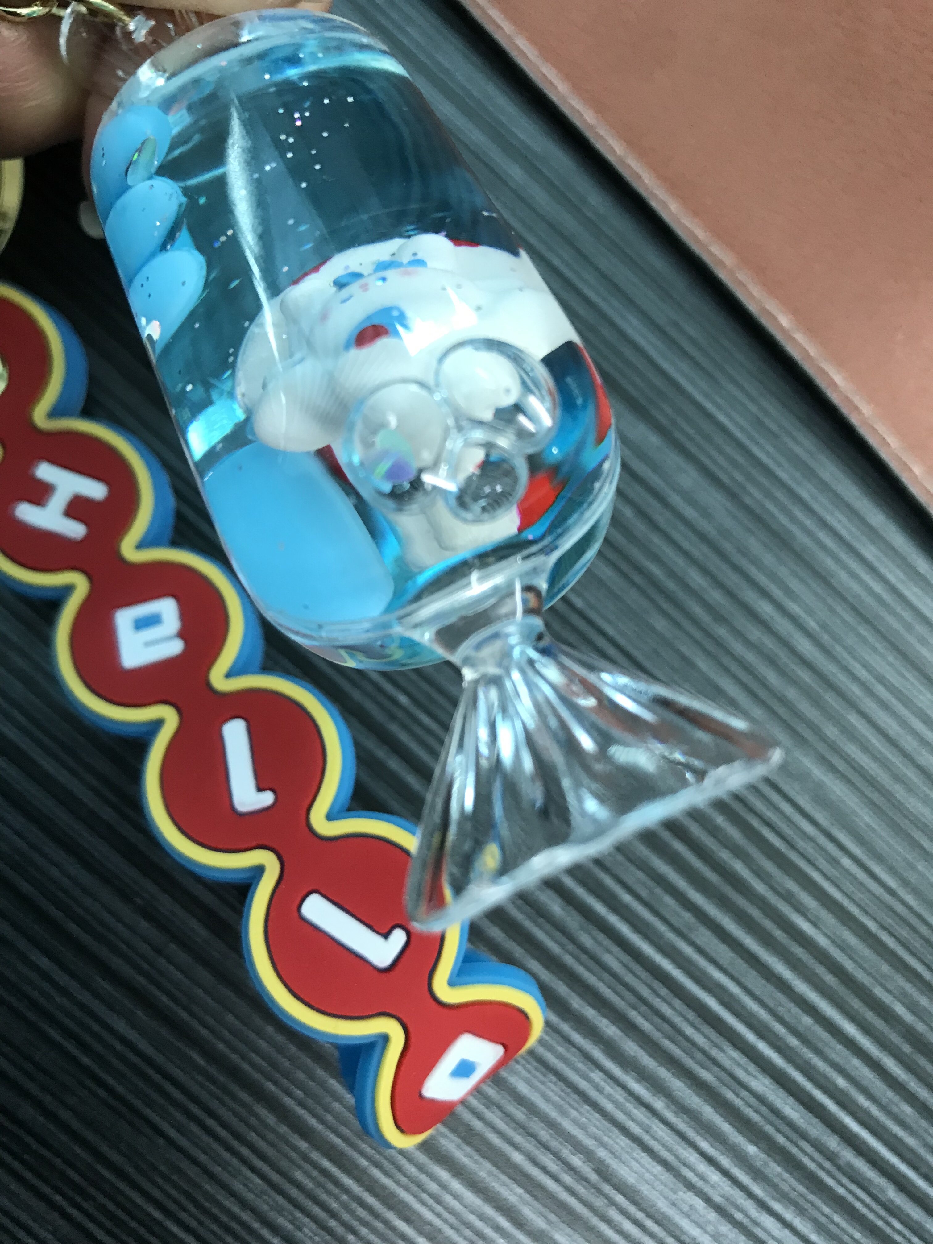 网红入油液体流沙瓶海军风小兔钥匙扣漂浮瓶奶茶杯精致挂件包挂饰