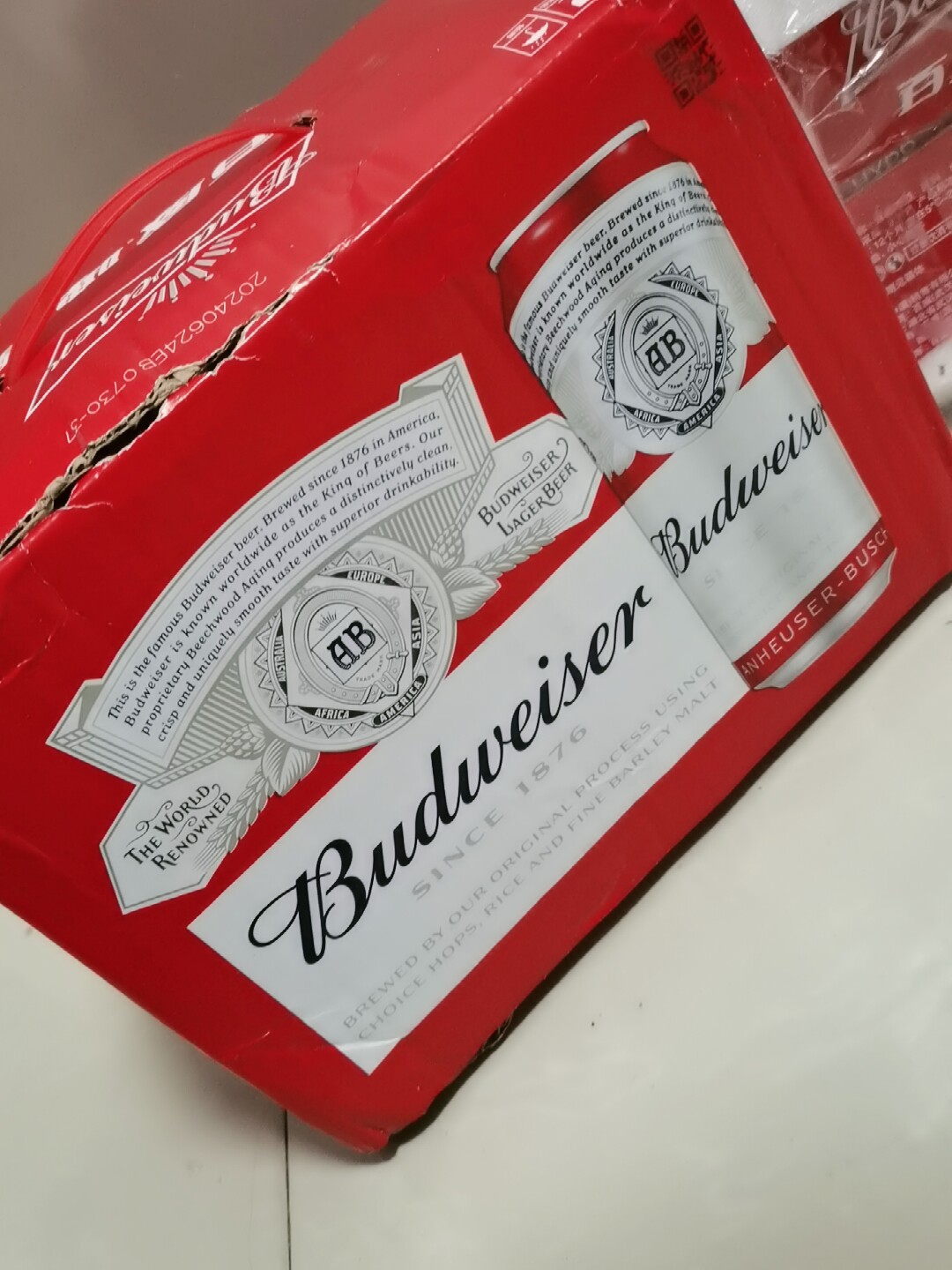 budweiser/百威啤酒整箱经典醇正红罐拉格500ml*12听家庭聚会装