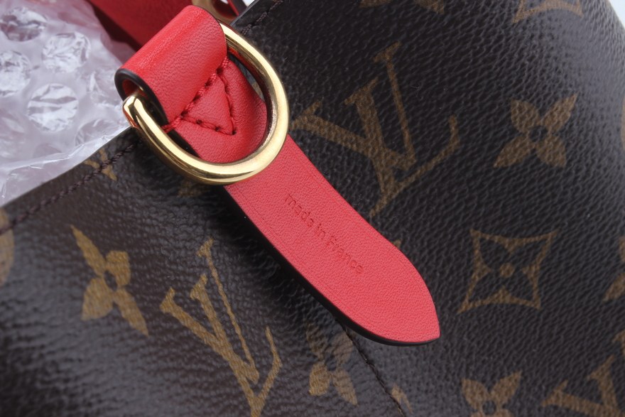 [9.9新]未使用路易威登lv女士红绳水桶单肩包a90424020