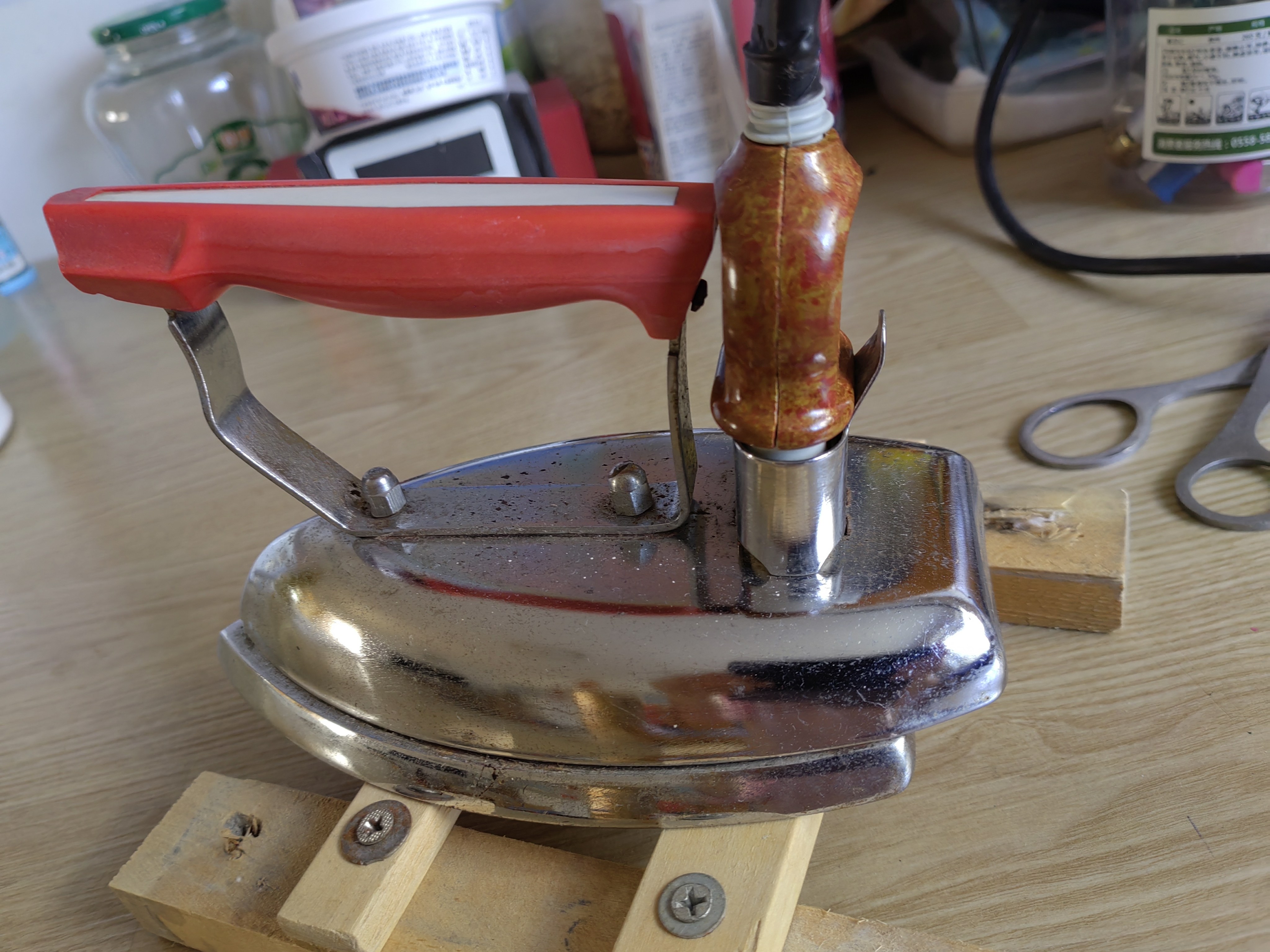 老式电熨斗2孔插头通用电水壶电炉电源线耐高温陶瓷插头配件 包邮