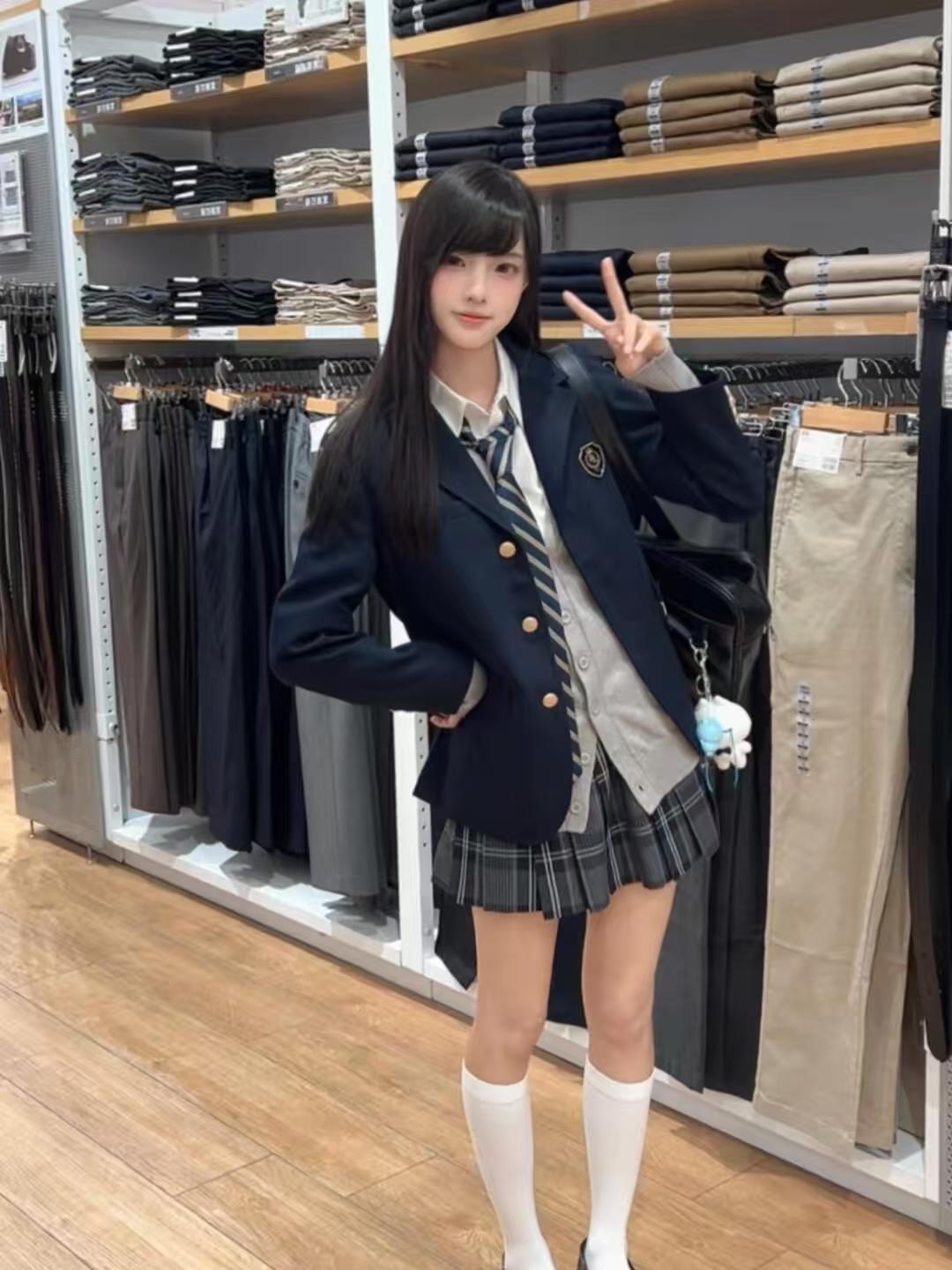 起底西贝供应商:同款冷冻西兰花和海鲈鱼还卖给了谁? 起底西贝供应商:同款冷冻西兰花和海鲈鱼还卖给了谁?