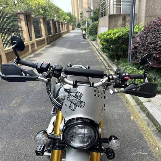 Chunfeng 450cl-C 개조 된 핸들 바 백미러 미러 CLC250 터미널 미러 핸들 핸들 바 미러 오토바이 반사기에 적합합니다. Chunfeng 450cl-C 개조 된 핸들 바 백미러 미러 CLC250 터미널 미러 핸들 핸들 바 미러 오토바이 반사기에 적합합니다.