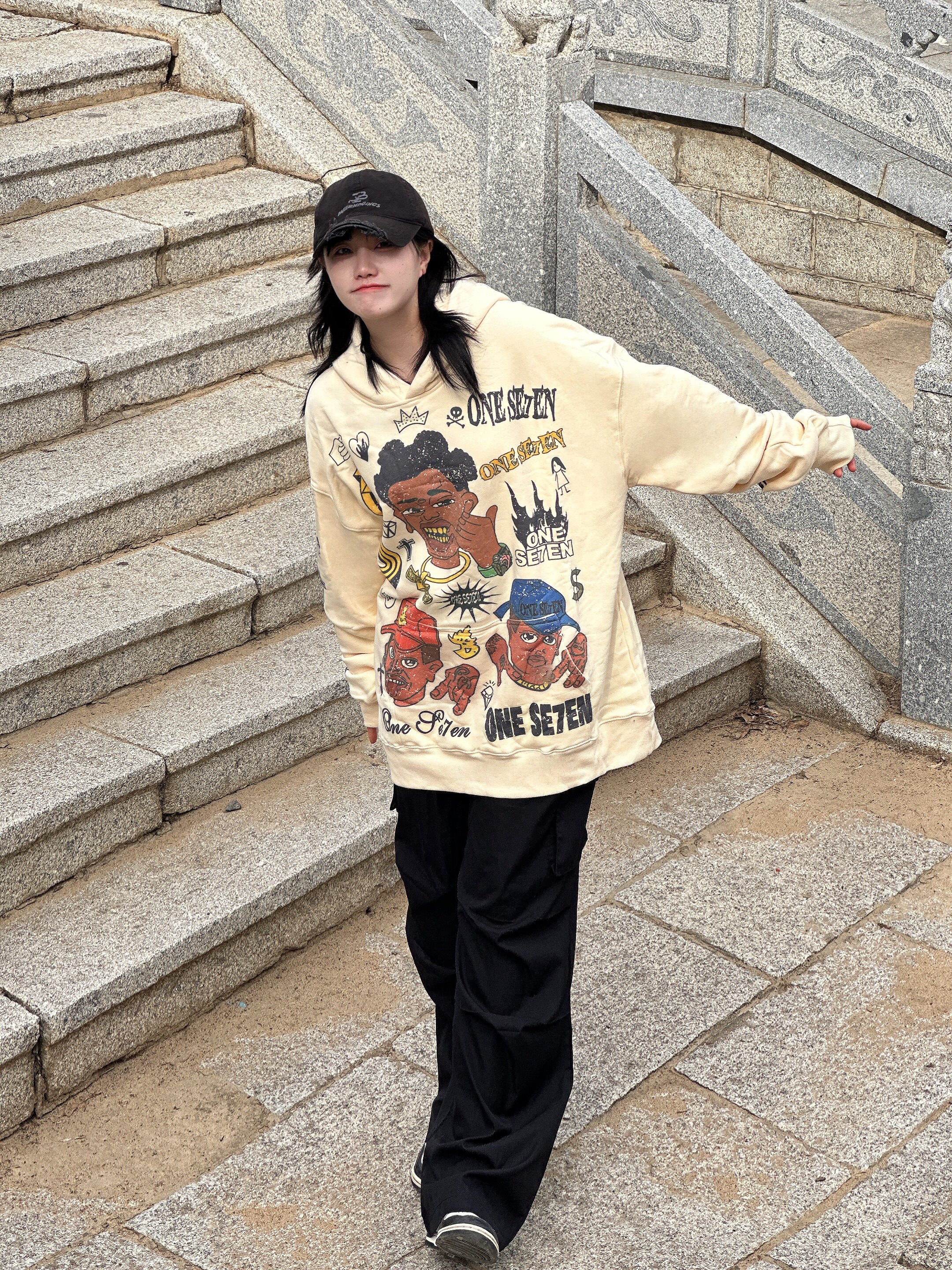 美式高街风嘻哈涂鸦卡通人物印花连帽卫衣男女宽松hiphop说唱外套