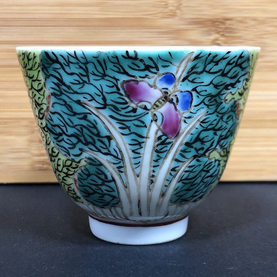 730周二【雅玩-案上云烟】粉彩白菜纹杯一对230-1