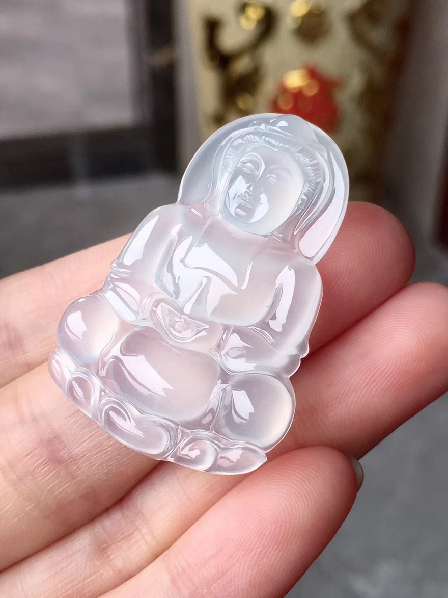 冰种翡翠白冰观音吊坠拍卖天然缅甸a货自然光手机实拍 8.05克