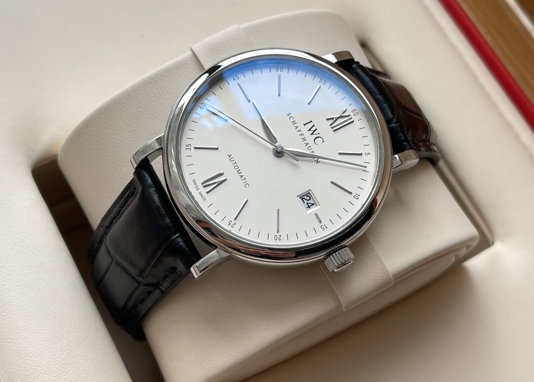 低价捡漏[9.8新]万国柏涛菲诺系列精钢自动机械皮带男表iw356501