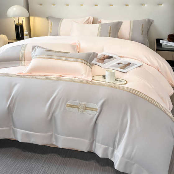 Modern simple tiny embroidery four-piece set summer ice silk bed sheets and quilt cover light luxury high-quality color-blocking bedding set
Modern simple tiny embroidery four-piece set summer ice silk bed sheets and quilt cover light luxury high-quality color-blocking bedding set