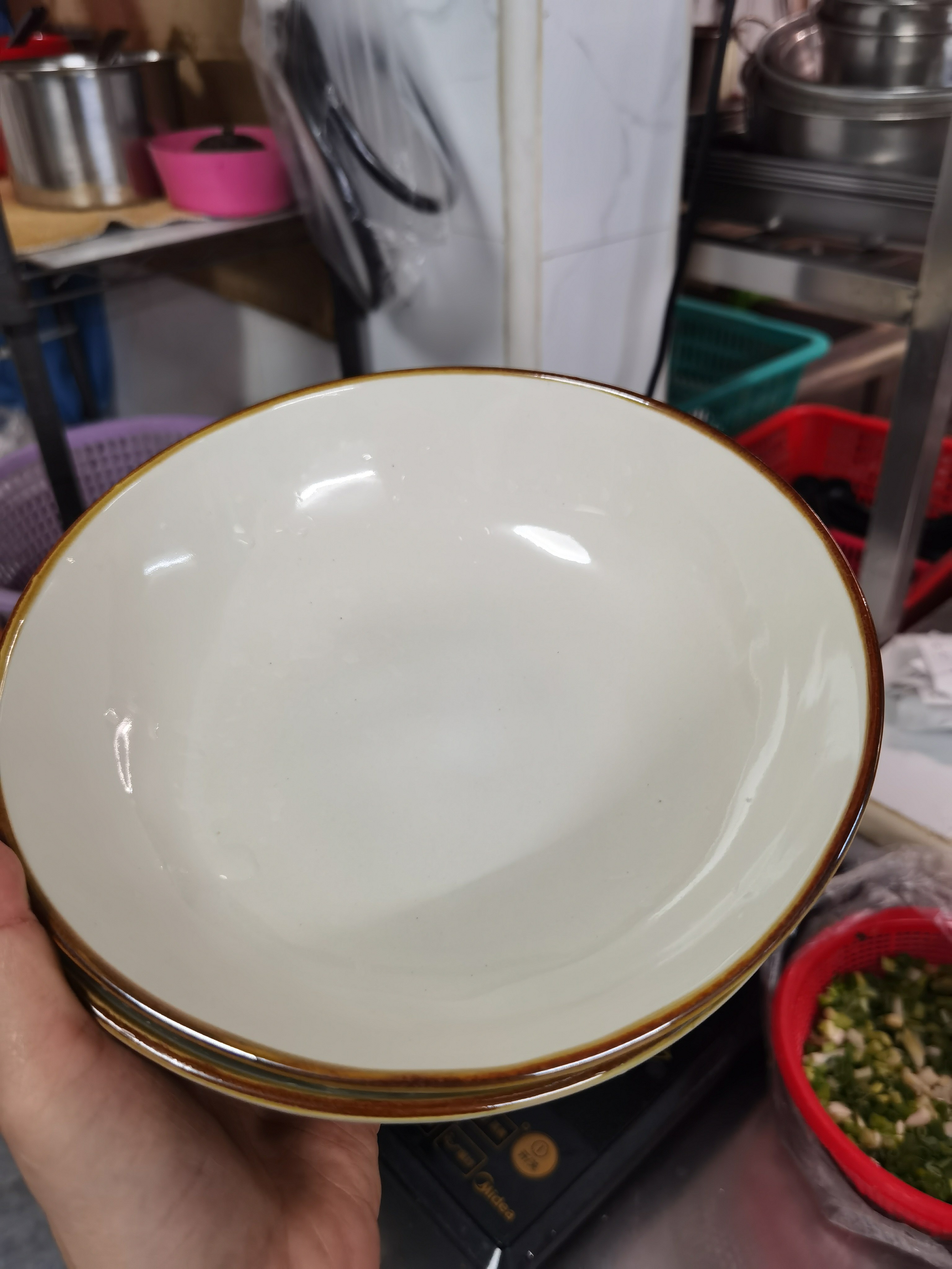 4英寸陶瓷沙拉碗餐厅家用汤碗面碗凹凸浮雕碗简约