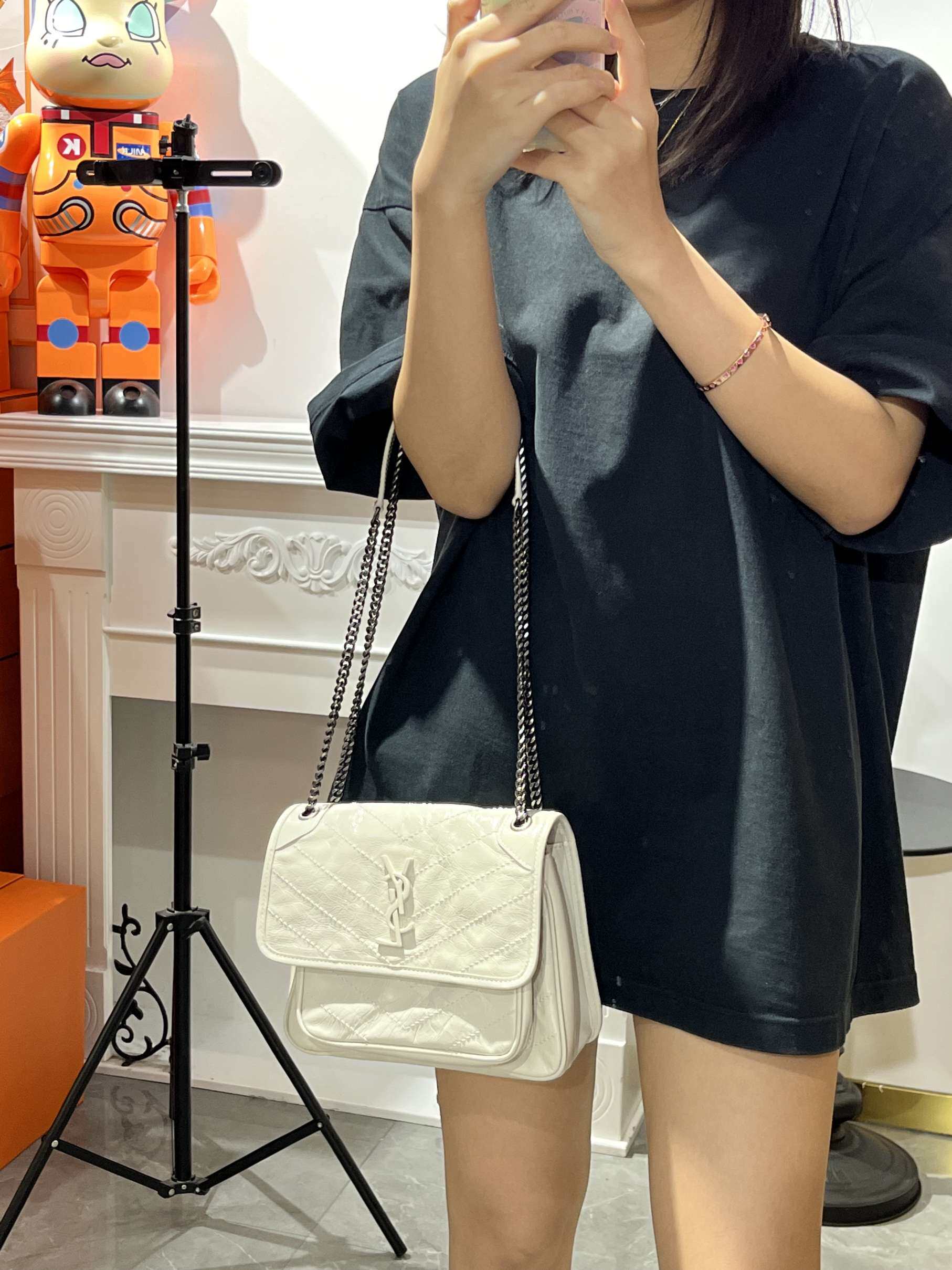 专柜正品[9.8新]ysl圣罗兰niki小号白灰色复古褶皱牛皮链条包女包