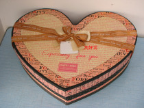 Heart-shaped Gift Box big number gift wrapping box generous with three sets (46X30X13 5) cm