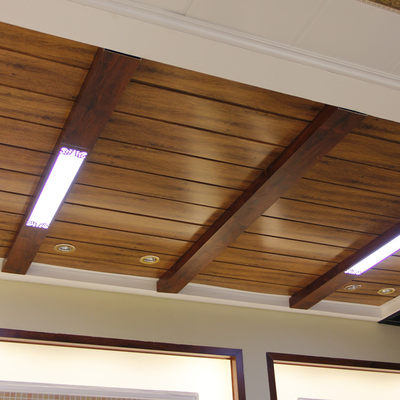 福格斯富氧集成吊顶铝扣板木纹板 金丝楠木吊顶安装阳台 吊顶材料_不