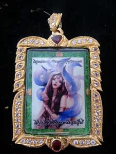 代请泰国佛牌 龙普年龙菩年九尾狐仙姐姐 舞娘