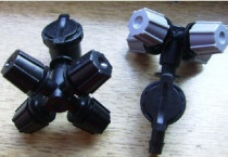 Four-outlet atomization micro-nozzle anti-drip device Barb micro-spray droplet supplies greenhouse cooling atomization