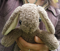 This killer is not too cold rabbit doll narrowed version of hand dolls