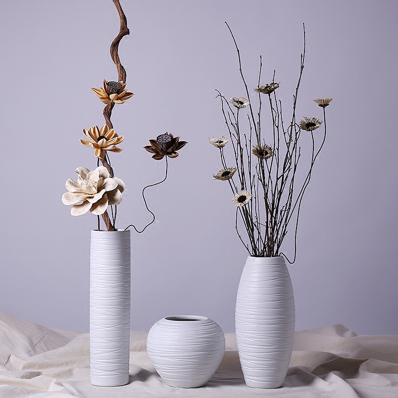 Jingdezhen ceramic table dry flower vase modern creative floral outraged white household act the role ofing is tasted furnishing articles in the living room