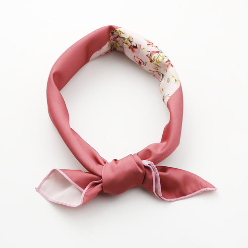 flora原创品牌设计 粉色田园 碎花创意印花丝巾 方巾领巾少女搭配_7折