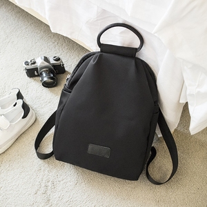 百搭尼龙双肩包