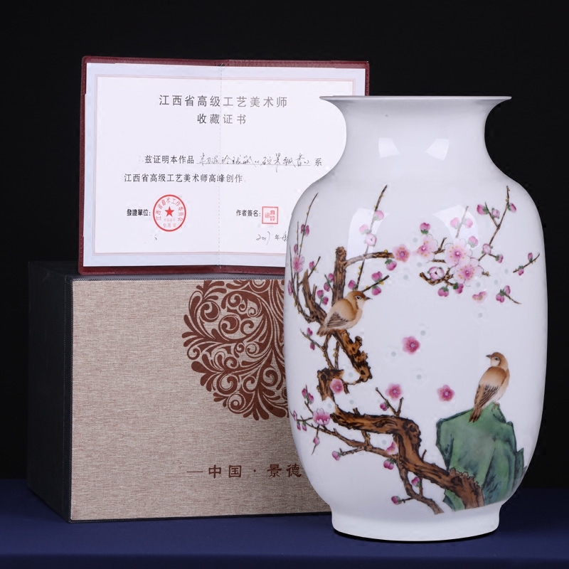 Jingdezhen ceramics famous hand - made vases, flower arranging decorations frame bear sitting room of Chinese style household furnishing articles