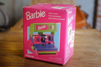 ໃໝ່ຍີ່ຫໍ້ Polaroid 600 ຊຸດ doll Barbie ລຸ້ນທີ່ຖ່າຍພາບໂປລາລອຍຄັ້ງດຽວບໍ່ໄດ້ເປີດ