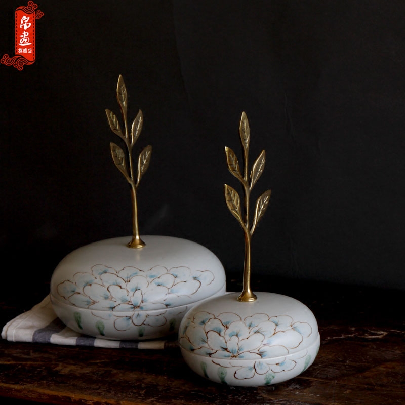 Jingdezhen ceramic decoration decoration material of new Chinese style living room is placed between the household act the role ofing is tasted the metal accessories to decorate