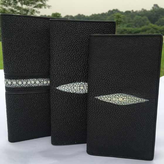 Thai authentic pearl fish leather suit clip two fold long wallet men and women universal wallet genuine leather leather bag genuine
Thai authentic pearl fish leather suit clip two fold long wallet men and women universal wallet genuine leather leather bag genuine