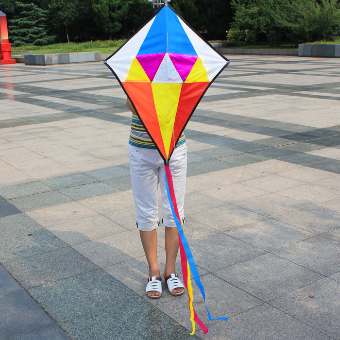 潍坊风筝 钻石菱形风筝 长尾菱形风筝 多色布拼 好飞包邮