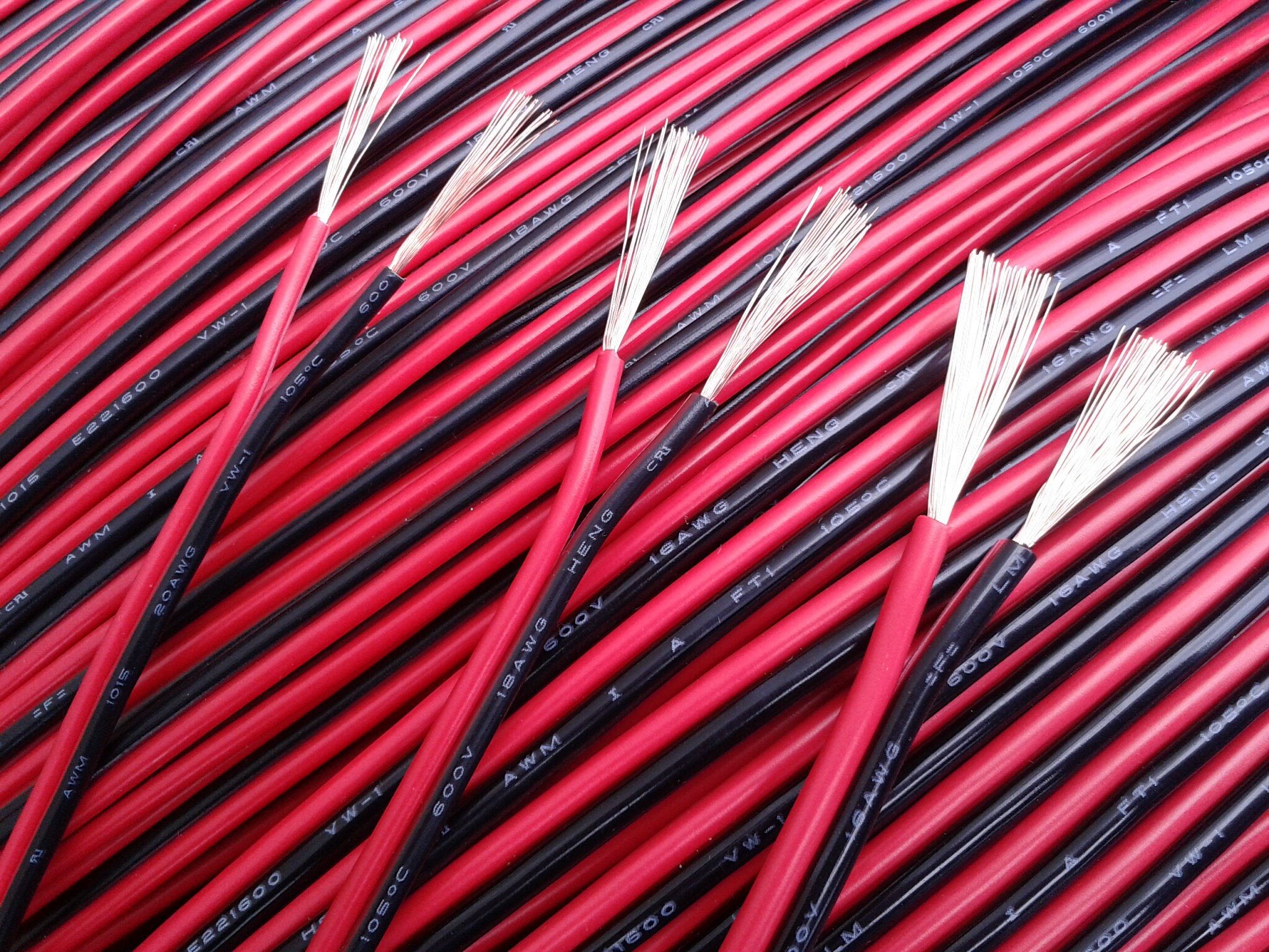 进口二手20a红黑平行线/2芯x0.5平方扁平电线/灯头线监控电源电线