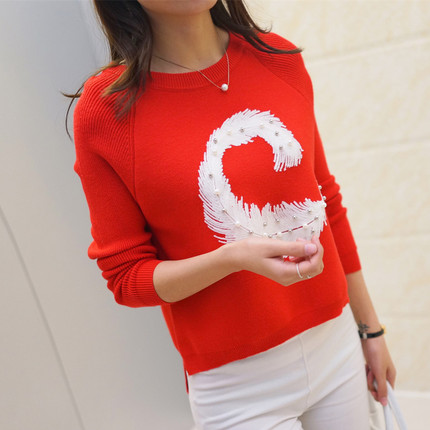 秋冬季韩版女装短款宽松甜美羽毛图案钉珠毛衣