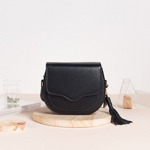 春夏斜挎羊皮单肩包