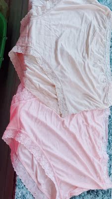 第三次购买了，这家穿起来最舒服了，料子也很柔软，价格也优惠，满意。