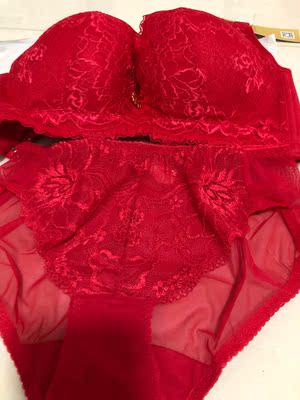 蕾丝的性感内裤穿着舒服。