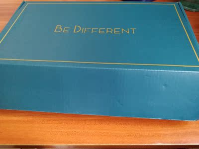 五星好评 快递盒很用心 不像别的快递就用袋子一套 可以看出卖家的品味棒棒的 。内衣布料很柔软 款式少女心 喜欢 穿后再来追加 给客服点赞 物美价廉