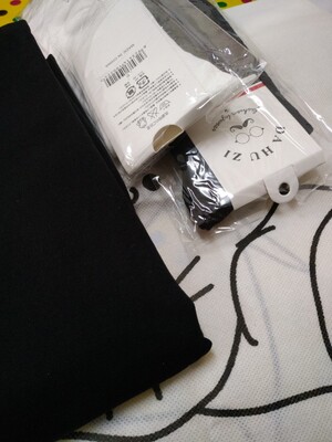 袜子厚薄刚好，适合最近的天气，打底裤感觉有点硬，过过水应该就ok