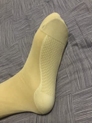 拿回来就试了试,挺好的看着特自然!喜欢这种的!脚底设计一看就不像便宜的东西! 拿回来就试了试,挺好的看着特自然!喜欢这种的!脚底设计一看就不像便宜的东西!