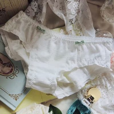 和图片一样可爱！ 因为本仙女很懒，不想每一件商品都一样一样地去写好评，所以特意写了这样一个评论。但是这件商品无论是质量、材质还是款式，肯定都是本仙女所中意的，如果本仙女不喜欢的话，本仙女收到货肯定是会很生气的，很气很气的那种哦。不然这个评论肯定会变成那种喋喋不休，怨气横生，怨天怨地的那种。最后当然不可能忘了给这件商品一个好评，给各位爱淘宝的宝宝们一个购物参考，这个产品还是非常值得购买的！ 祝看到这条评论的各位小仙女们永远年轻漂亮美丽大方，永远都是16岁