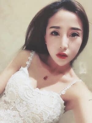 很喜欢，还没有用呢！看起来很不错。包装跟图片看起来是一样的。产品包装很漂亮，携带方便挺好的。很好，愿效果不要失望。物流很快，一起买了几家，这家最快了！！！最先到货的，快递小哥服务态度好，拆开包裹产品没有异味，很不错的，内衣材质很好，质感很好，现在看来是很满意的，这个价格也很划算，不贵，卖家也很贴心没有在外面写我买的是什么产品，哈哈。不然收货的时候好尴尬呀。