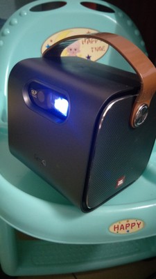 如何评价揭秘天猫魔屏A1和坚果SC投影仪那个好，单从外观看，哪款更亲民