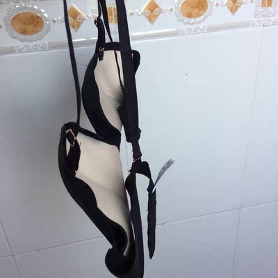 宝贝收到 很喜欢  做工不错  款式设计好看 穿着舒适性感