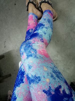 收到了裤子,是第二次购买,穿起来挺舒服的,弹性也可以,总体还行 收到了裤子,是第二次购买,穿起来挺舒服的,弹性也可以,总体还行