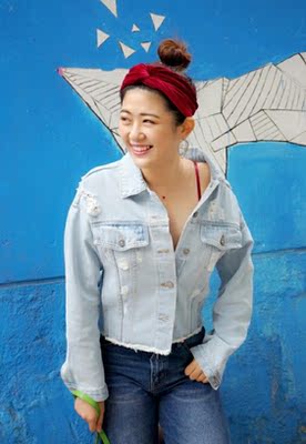 酒红色没有色差，天冷外搭一件衬衫或者一件小皮衣都很有高级感