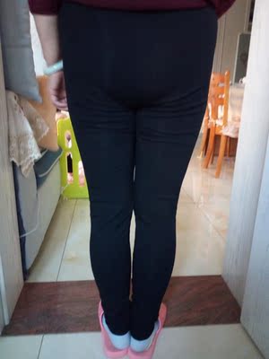 怎么样看看腿上的褶子，质量要是没问题，同样的型号差别怎么会这么大，质量真的一般，裤型差，找客服牛的很爱搭不理