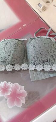 第一次在网上买内衣，超级喜欢，特别是面料滑滑的穿起来很舒服，码数也合适、价位也不错、下次还会来购买