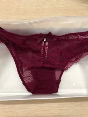 给老婆买的穿上大小正合身，穿上很漂亮又性感